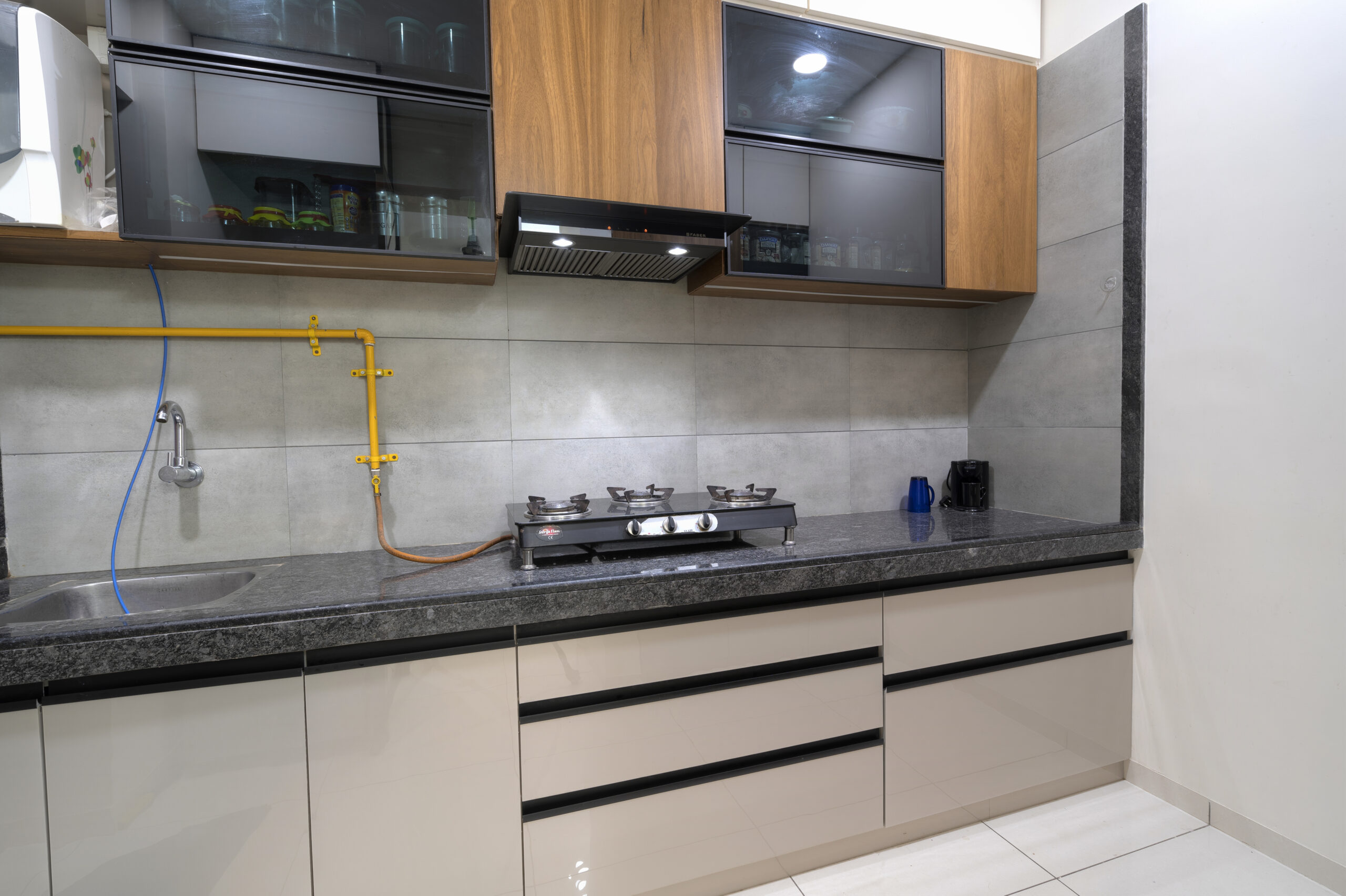 kitchen-grey-and-wood-finish