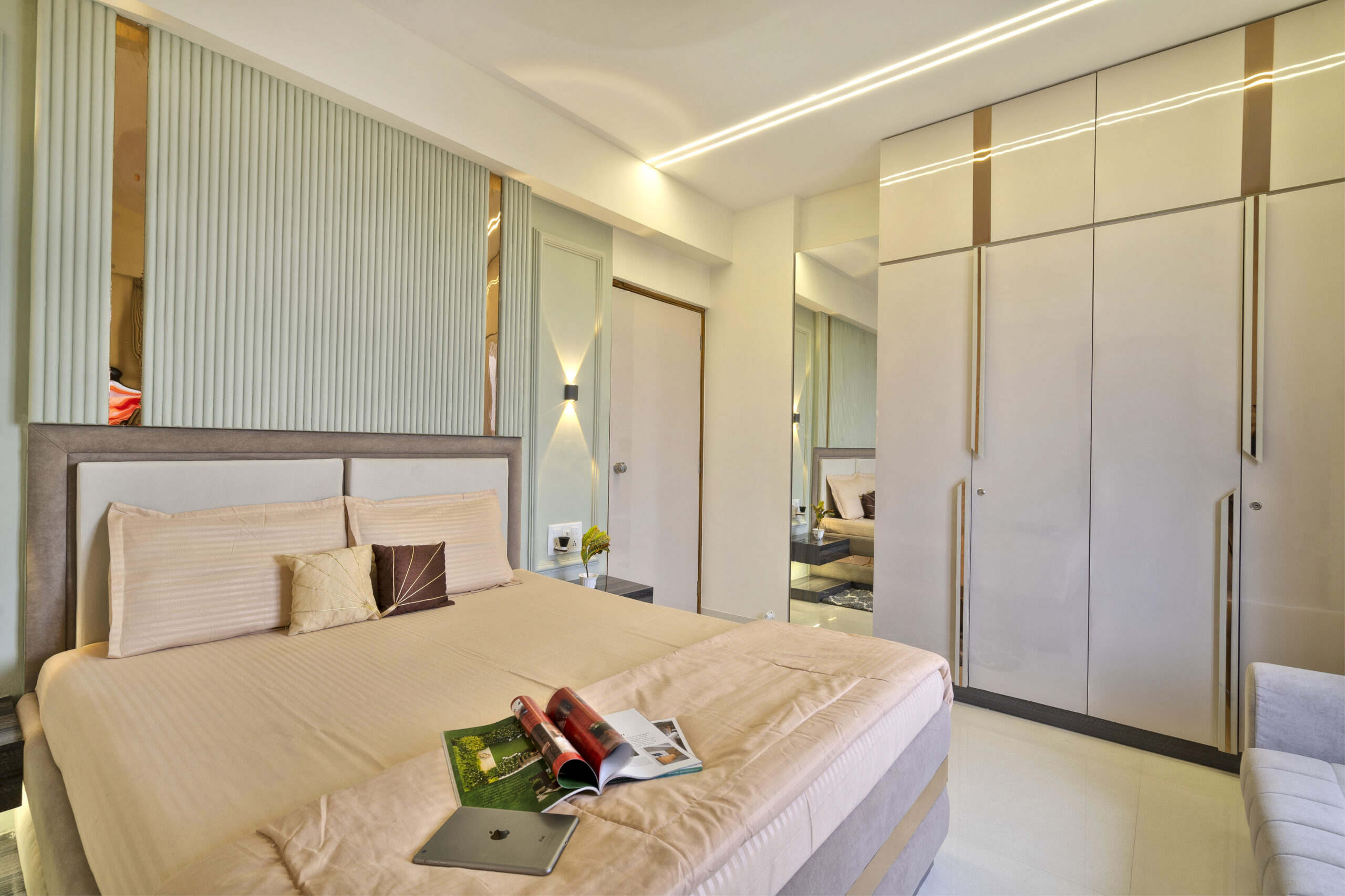 minimalist-guest-bedroom-shyam-sanvi