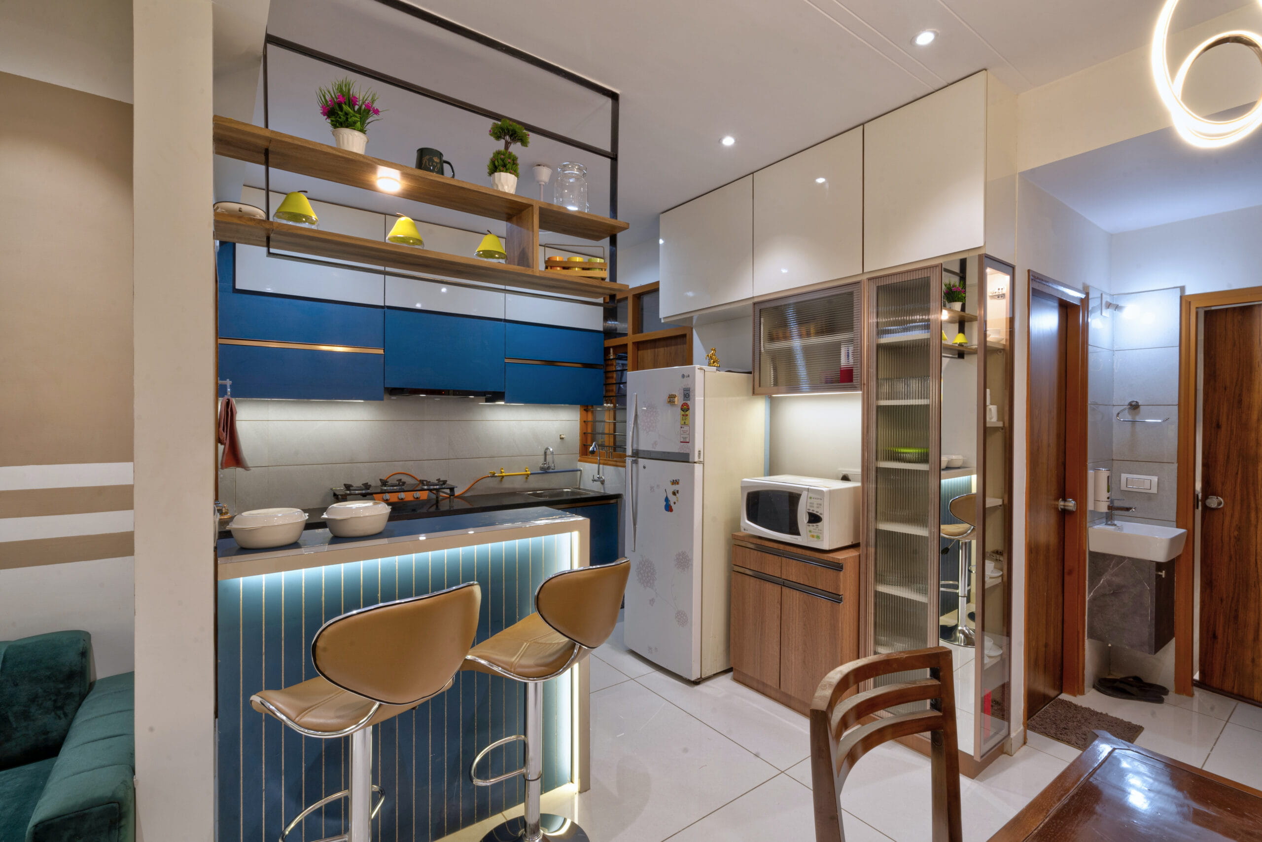 modular-kitchen-breakfast-bar-design