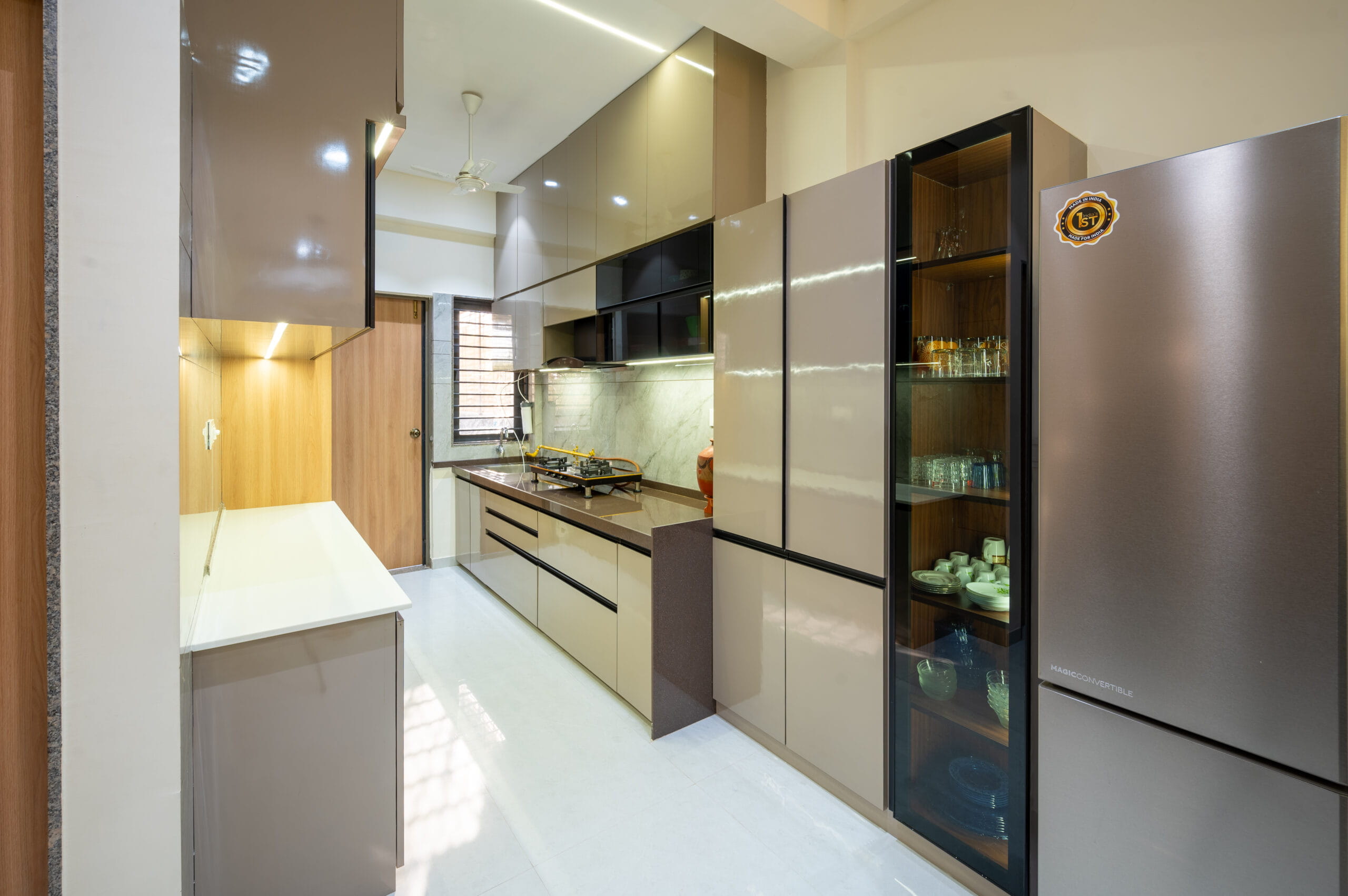 glass-shutter-modular-kitchen-ahmedabad.