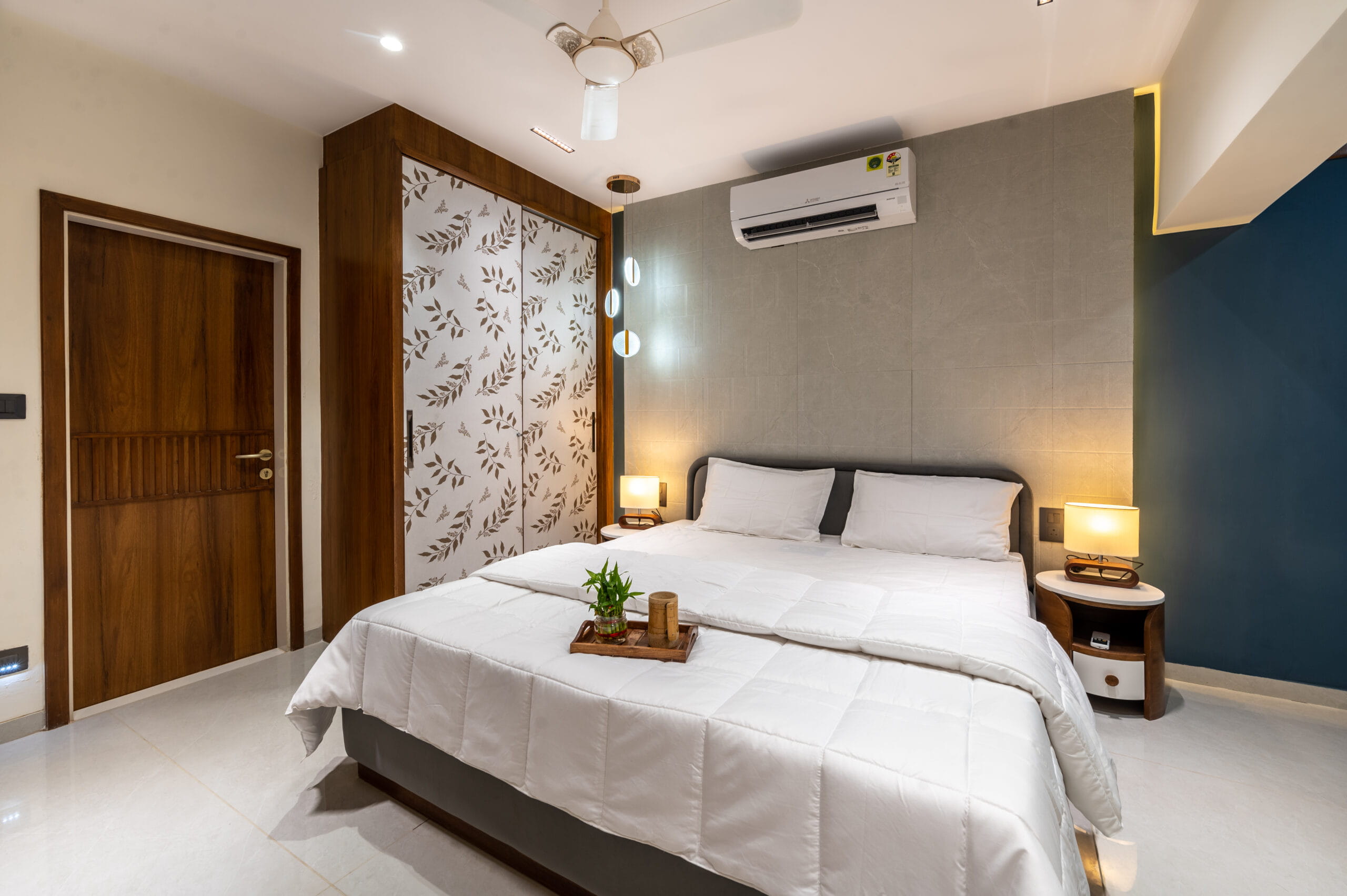 modern-white-bedroom-interior-ahmedabad.