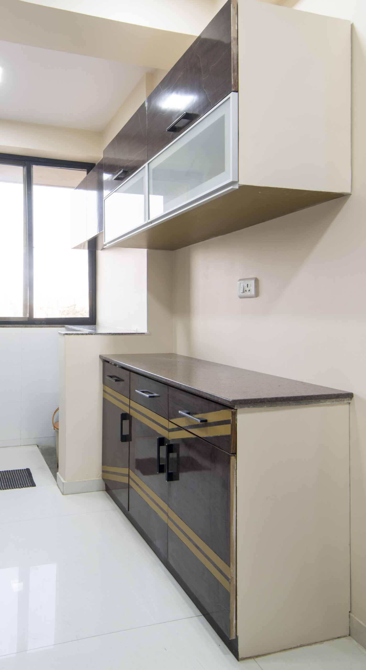 kitchne wardrobe